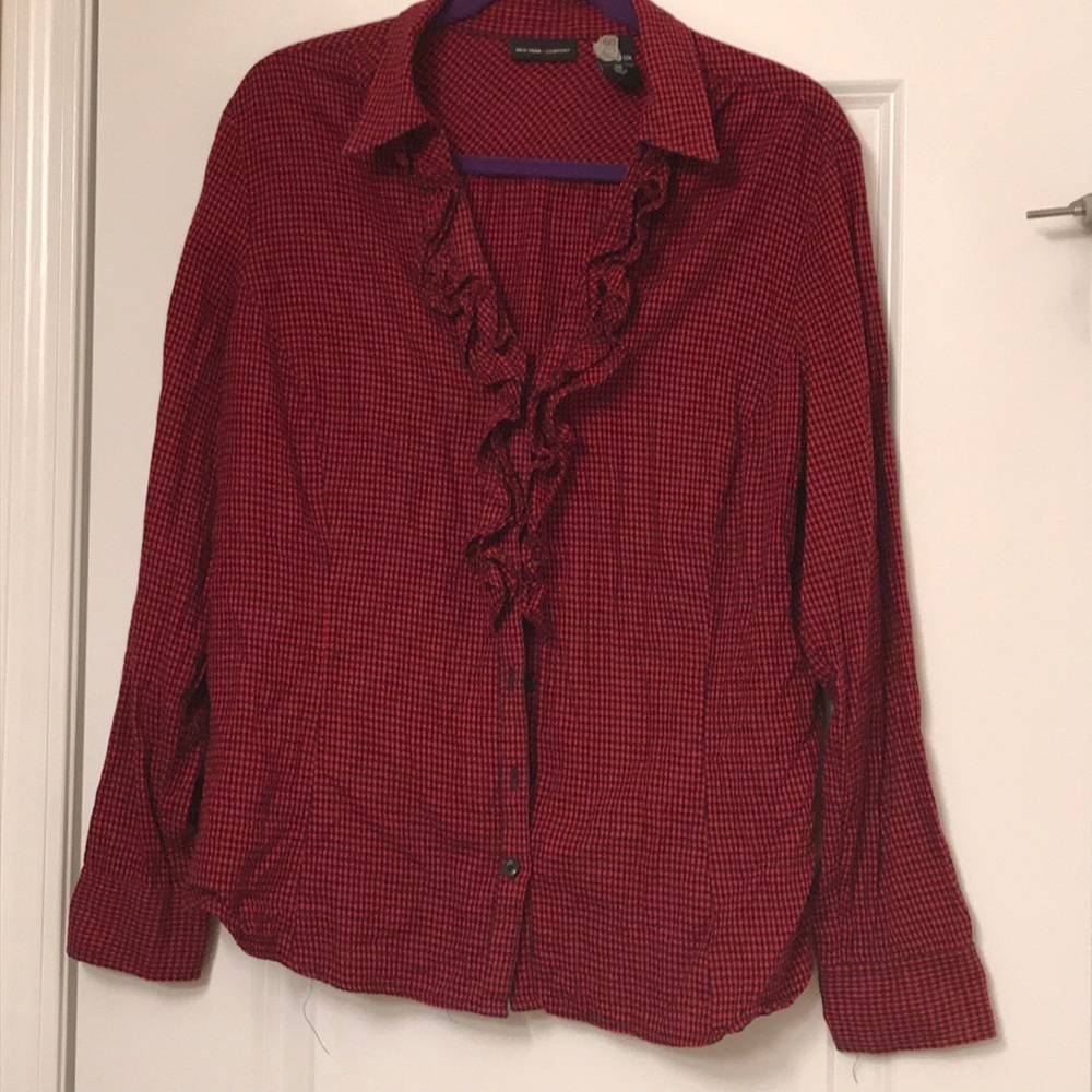 New York and company ruffle long sleeve shirt